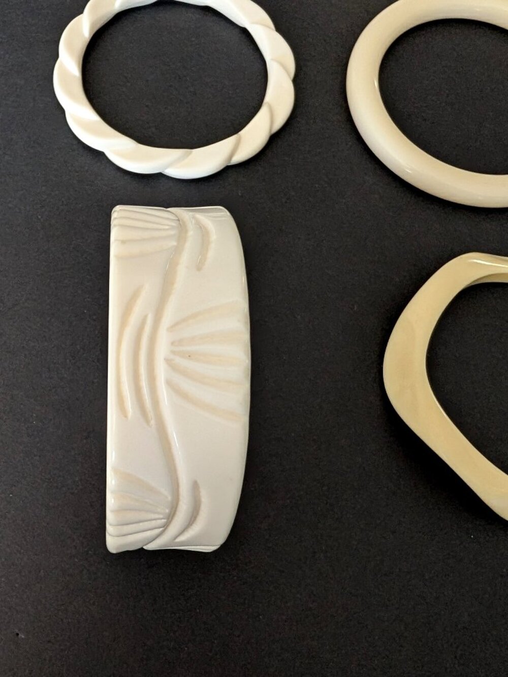Cream stacking bangle bundle - Picture 7 of 12